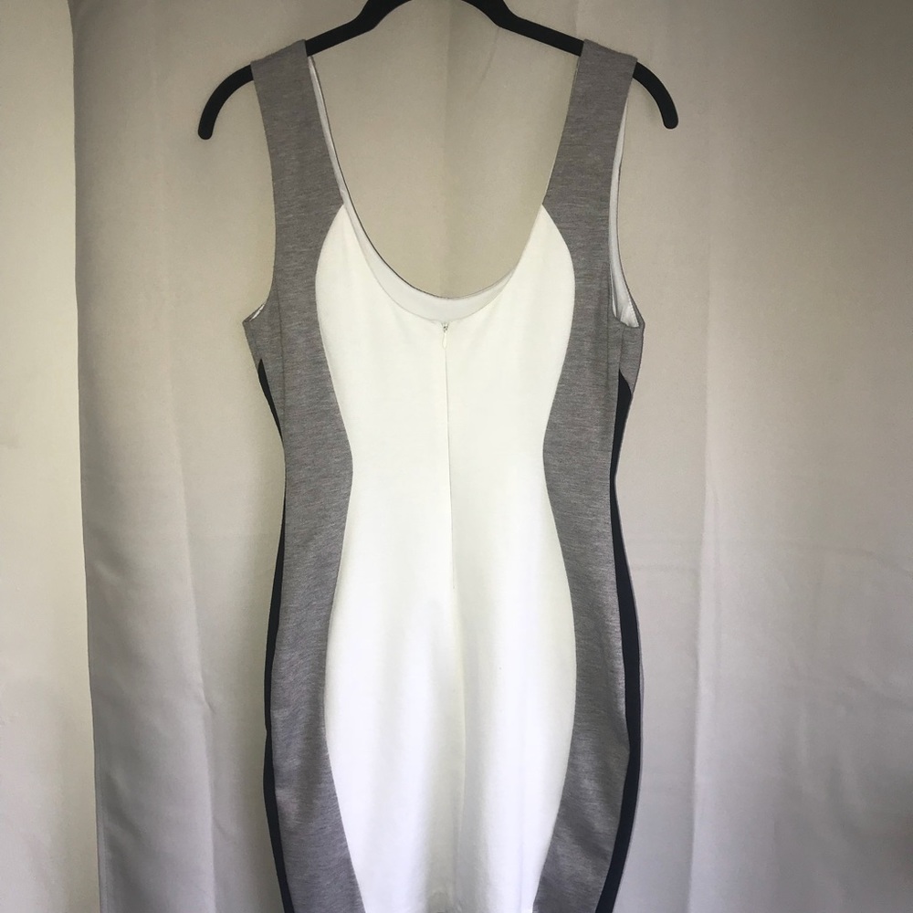 Ark & Co Dress - Picture 2 of 2